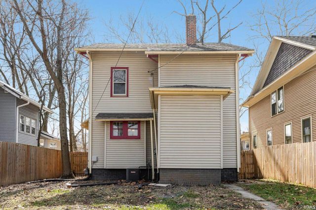 326 Arcadia Court, Fort Wayne, IN 46807