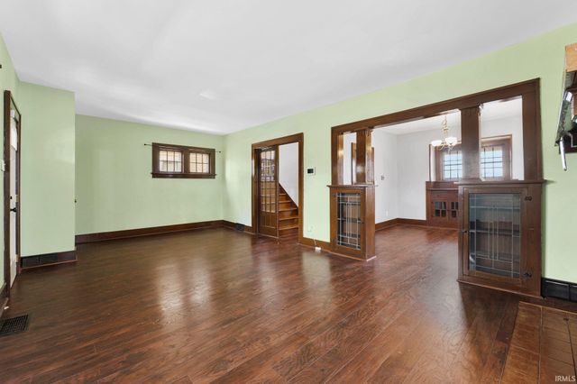 326 Arcadia Court, Fort Wayne, IN 46807