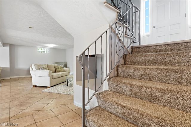 3252 Dellwood Avenue NW, Canton, OH 44708