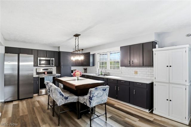3252 Dellwood Avenue NW, Canton, OH 44708