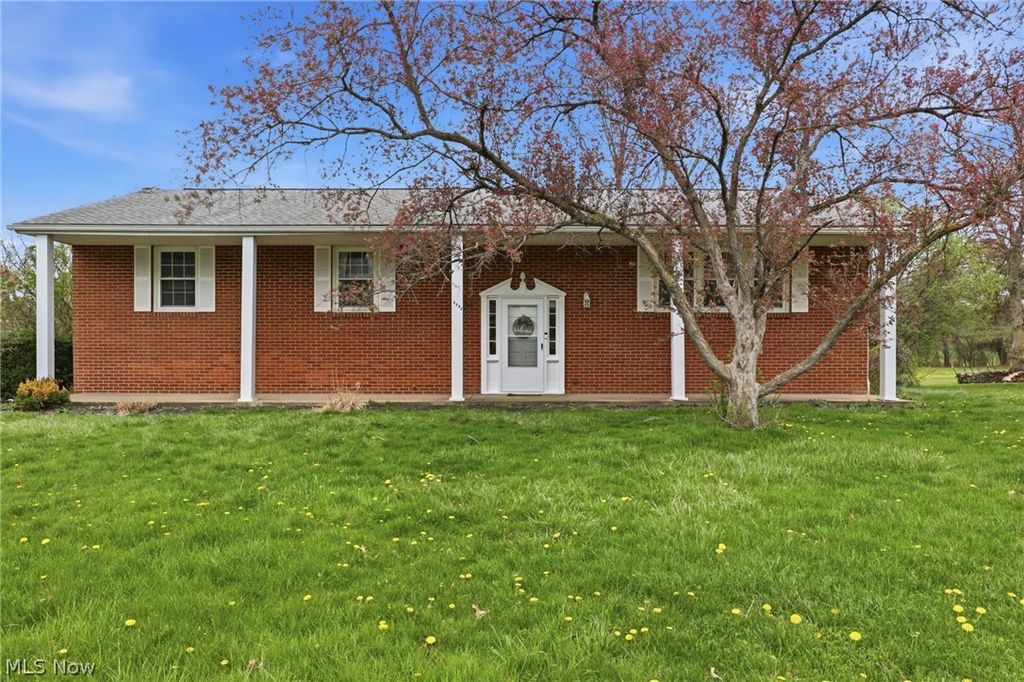 3252 Dellwood Avenue NW, Canton, OH 44708