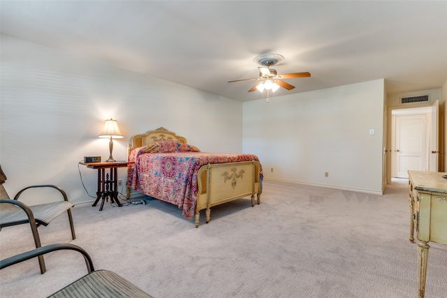 6230 Bandera Avenue A, Dallas, TX 75225