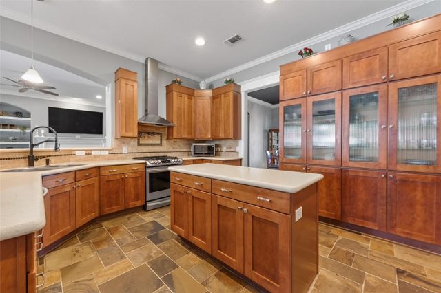 1211 Cypress Lane, Kingwood, TX 77339