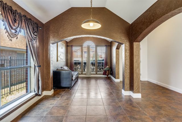 4621 Saint Francis Avenue, Dallas, TX 75227