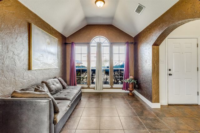 4621 Saint Francis Avenue, Dallas, TX 75227