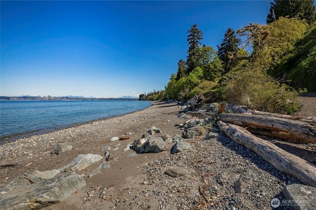 5941 Normar Place, Blaine, WA 98230