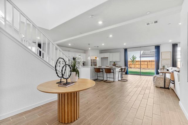 822 Traverse Drive S, Madera, CA 93636