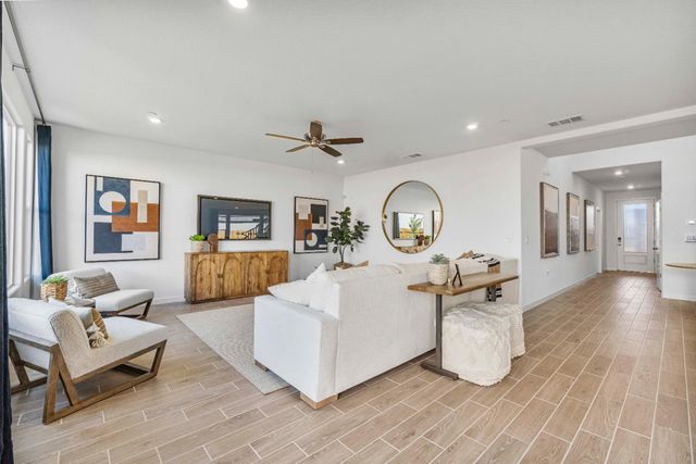 822 Traverse Drive S, Madera, CA 93636