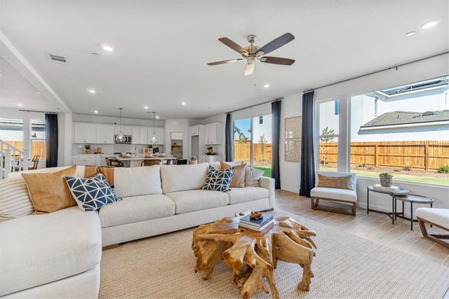 822 Traverse Drive S, Madera, CA 93636