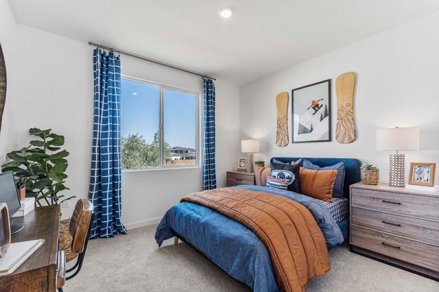 822 Traverse Drive S, Madera, CA 93636