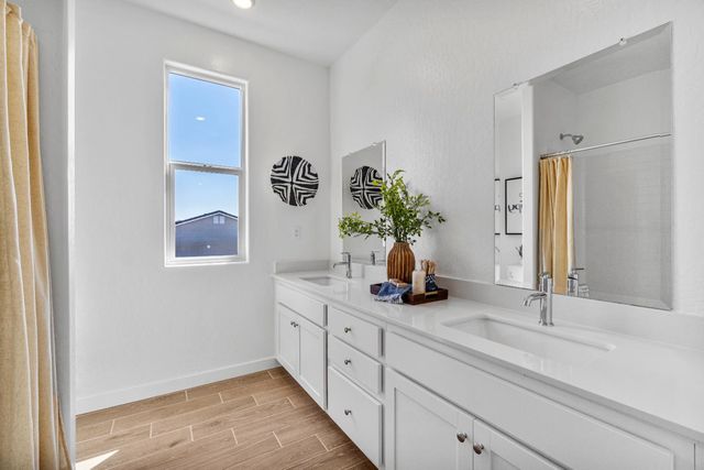 822 Traverse Drive S, Madera, CA 93636