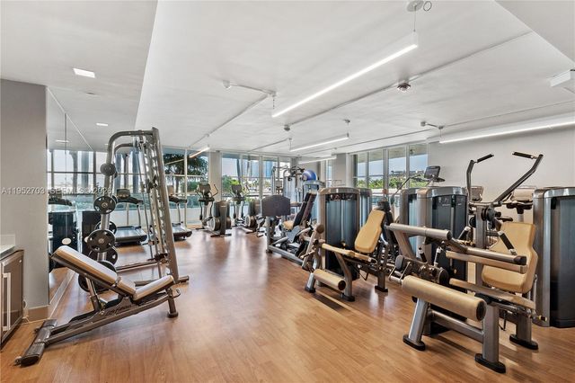 10 Venetian Way 604, Miami Beach, FL 33139