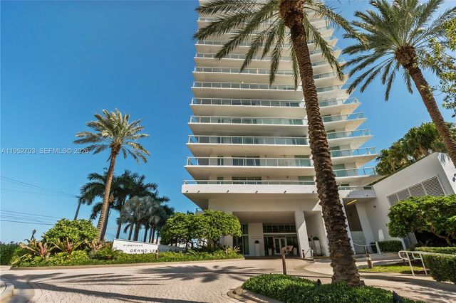 10 Venetian Way 604, Miami Beach, FL 33139