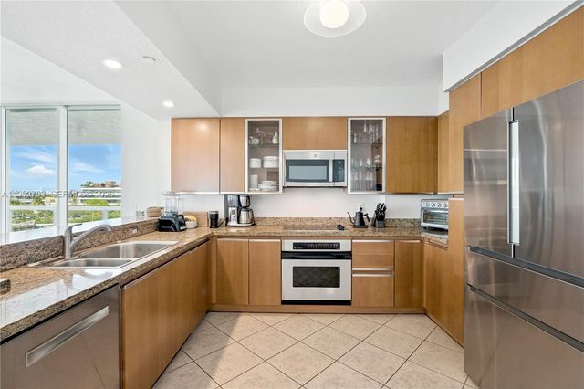 10 Venetian Way 604, Miami Beach, FL 33139