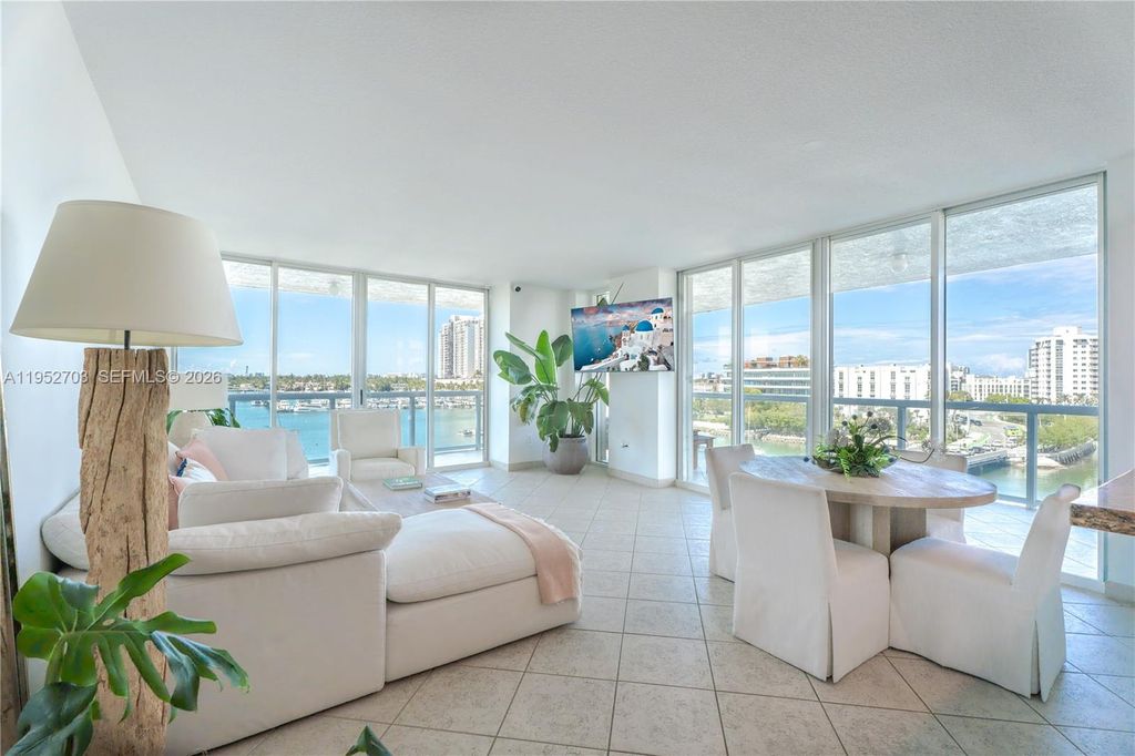 10 Venetian Way 604, Miami Beach, FL 33139