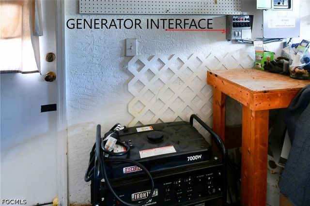 97 Blackstone DR, Fort Myers, FL 33913