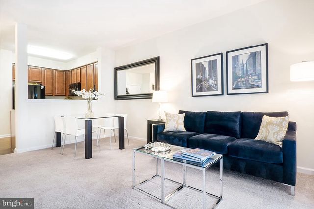 923 HALIFAX PL, Hamilton, NJ 08619