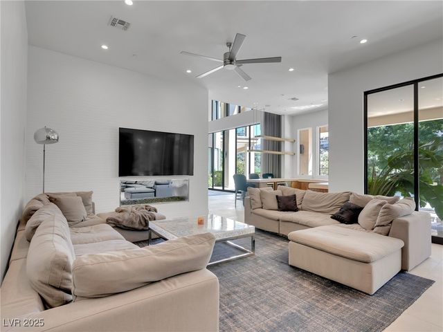 1493 Foothills Village Drive, Henderson, NV 89012