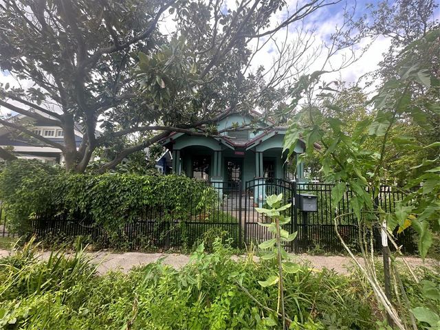 1004 Missouri Street, Houston, TX 77006