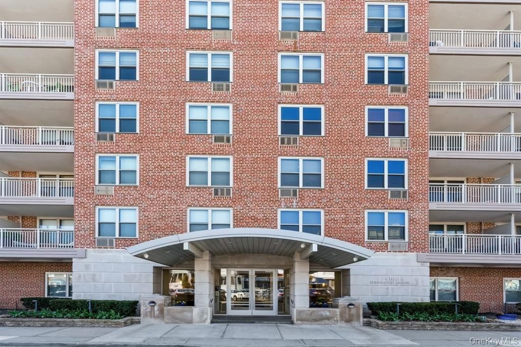 410 E Broadway 4T, Long Beach, NY 11561 — photo 2