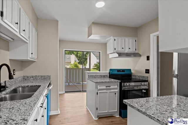 700 S Cashua Apt 10B, Florence, SC 29501