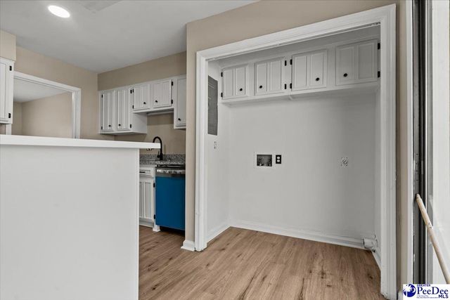 700 S Cashua Apt 10B, Florence, SC 29501