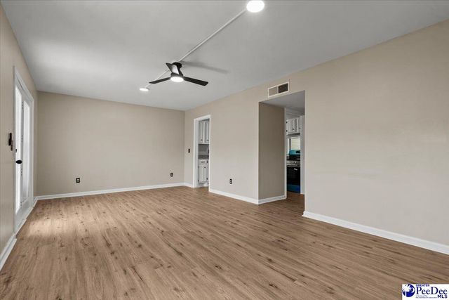 700 S Cashua Apt 10B, Florence, SC 29501