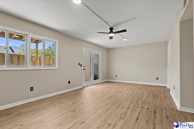 700 S Cashua Apt 10B, Florence, SC 29501