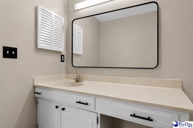700 S Cashua Apt 10B, Florence, SC 29501