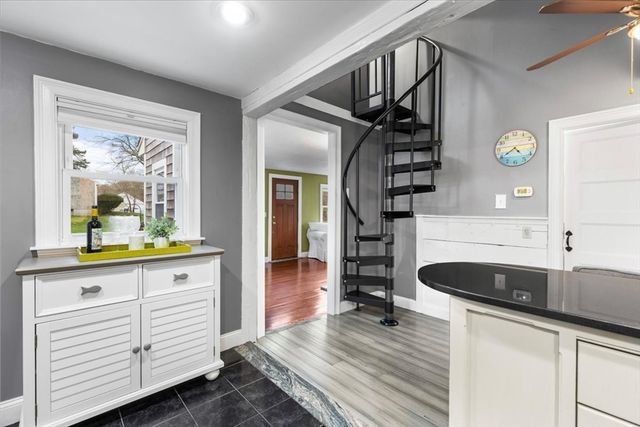 34 Railroad Ave, Yarmouth, MA 02675