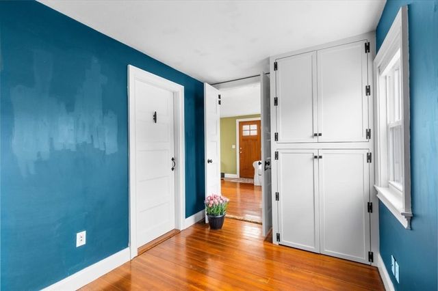 34 Railroad Ave, Yarmouth, MA 02675