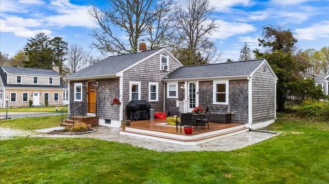 34 Railroad Ave, Yarmouth, MA 02675