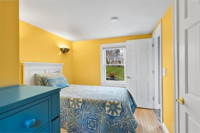 34 Railroad Ave, Yarmouth, MA 02675