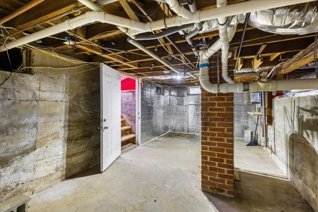 34 Railroad Ave, Yarmouth, MA 02675