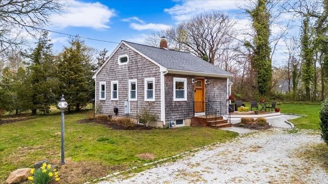 34 Railroad Ave, Yarmouth, MA 02675