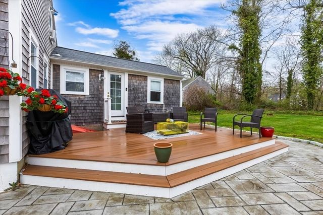 34 Railroad Ave, Yarmouth, MA 02675