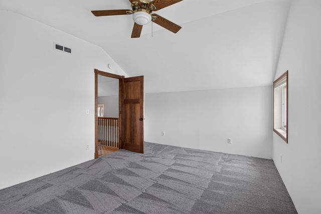 121 N Lakeside Drive, Michigan Center, MI 49254