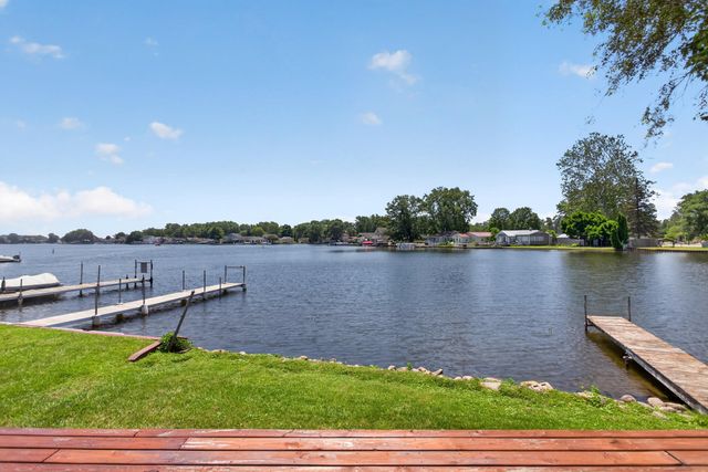 121 N Lakeside Drive, Michigan Center, MI 49254