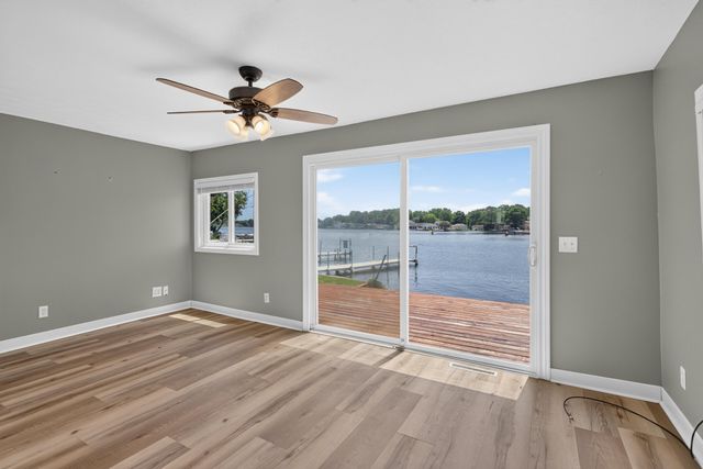 121 N Lakeside Drive, Michigan Center, MI 49254