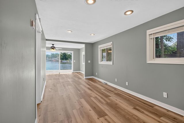 121 N Lakeside Drive, Michigan Center, MI 49254