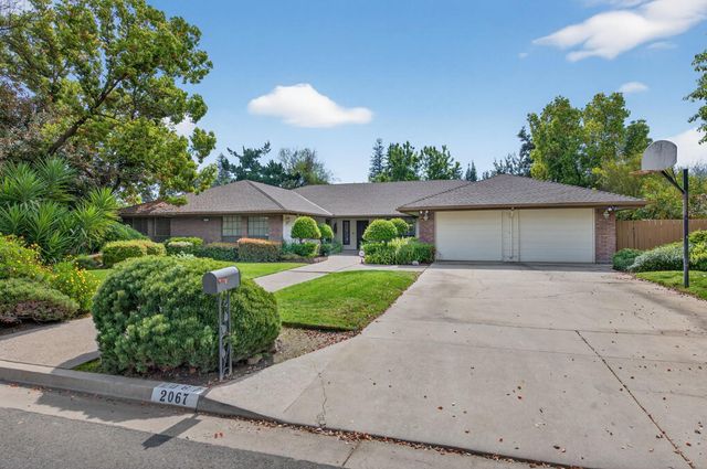2067 W Minarets Avenue, Fresno, CA 93711
