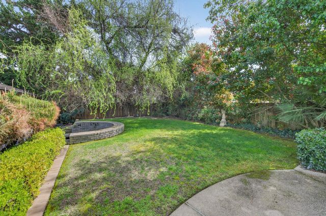 2067 W Minarets Avenue, Fresno, CA 93711