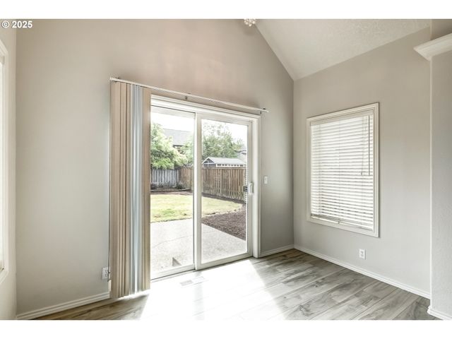 1634 Ne PARKSIDE Dr, Hillsboro, OR 97124