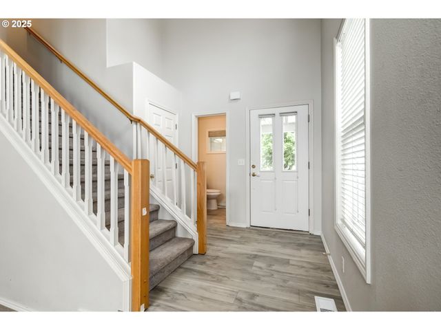 1634 Ne PARKSIDE Dr, Hillsboro, OR 97124