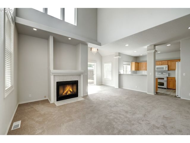 1634 Ne PARKSIDE Dr, Hillsboro, OR 97124