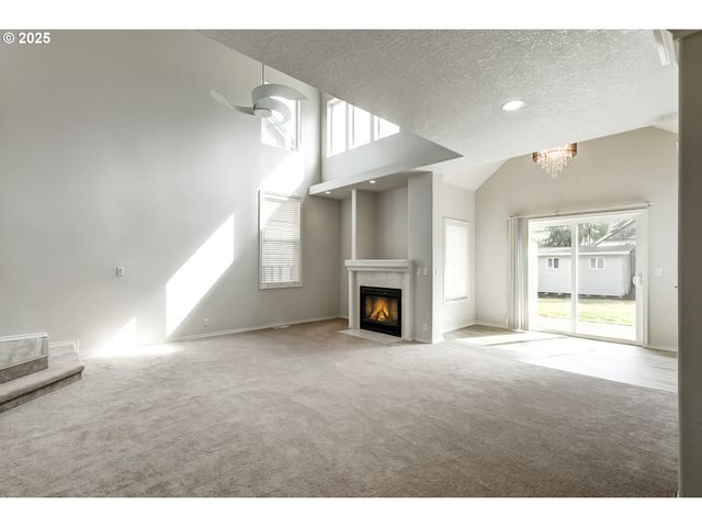 1634 Ne PARKSIDE Dr, Hillsboro, OR 97124
