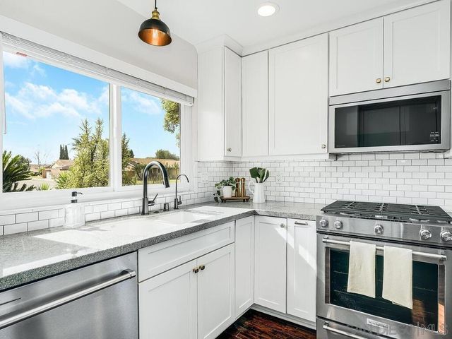 6460 Amberly St, San Diego, CA 92120