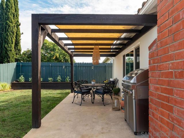 6460 Amberly St, San Diego, CA 92120