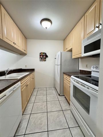 3610 59TH AVENUE W 3610, Bradenton, FL 34210