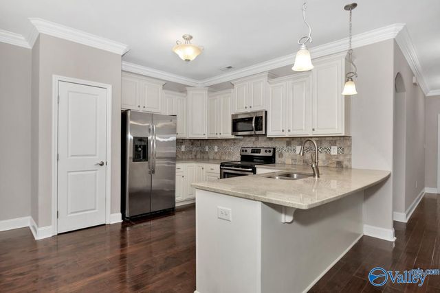 74 Moore Farm Circle NW 74, Huntsville, AL 35806